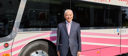 【さくら観光バスの社長が語る】「免許・住居・車」を全額サポート。U・Iターン希望者へ、社長が用意する業界トップクラスの手厚い「受け皿」