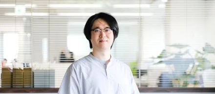【社員紹介】小説家志望からコーポレートITの頼れる存在へ。失敗から学んで成長したこと