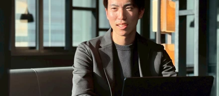 【社員インタービュー】野球少年が、営業の世界へ。逆境から挑戦を続け、圧倒的成果を残している若きエース