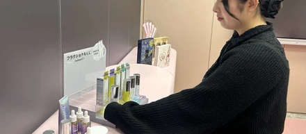 ライフスタイルカンパニー社員インタビュー：「コスメが大好きだった私。“好き”を仕事にする人たちと働いて見えた理想のキャリア」（セールスインターン）