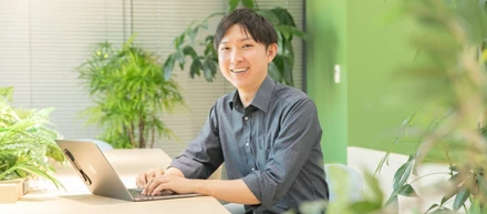 年間売上100億円を見据えるコマース事業部。新卒9年目の執行役員部長が語る「変化を楽しむ力」