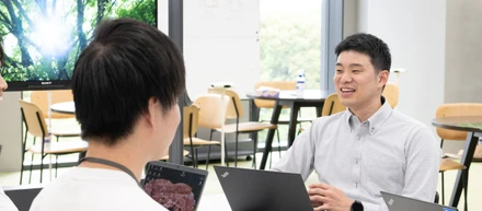 新卒入社から4年でマネージャーへ。実力と熱意をフェアに評価するRGFだから、年齢にかかわらず急成長できる