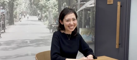 創造性を持って理屈だけは判断できない仕事をするためにーアート補助制度について社員に聞いてみました