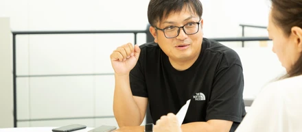 【働く環境】数字で見る弘益の働き方！年間休日128日、残業ゼロ推進、ユニークな福利厚生の全貌