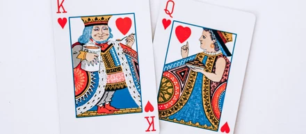 King - Man + Woman = Queen はLLMでも成り立つのか？