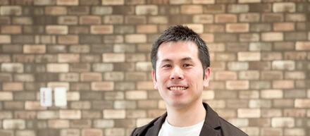 【社員紹介】部長職を捨て初転職。40代からの自分試し
