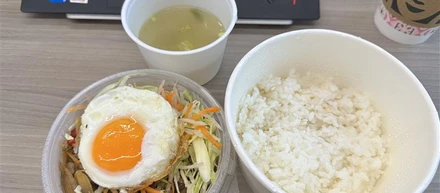 仕事の話になるランチと、ならないランチ。