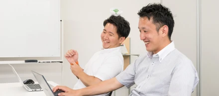 仕組みで勝つ営業の1日。3期連続予算達成のエースに密着して見えた、エクセリの「効率化」と「残業削減」への本気度を感じてください。