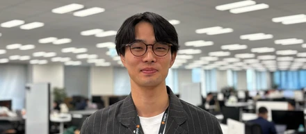 【社員インタビュー】「英語が話せる」は、ただの武器。外資系ではなく、日系ベンチャーで“素手”のマーケティングに挑む理由。