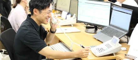 【社員インタビュー】スポーツトレーナーからイベント遊具営業へ。「守・破・離」の精神で挑む未経験からの再出発