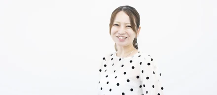 月間売上2000万円のエステティシャンが年100名を育成する研修講師に
