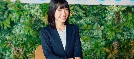『何気ない日常に一輪の花を添える仕事がしたい』そう願った私が、いま人事として“キャリアの中で「種」を渡したい”と思いながら仕事をしています」