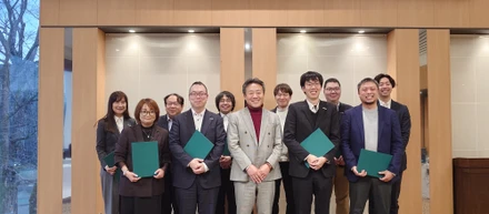 社長の名前がついた勉強会？「塚原塾」の卒業式をのぞいてみた