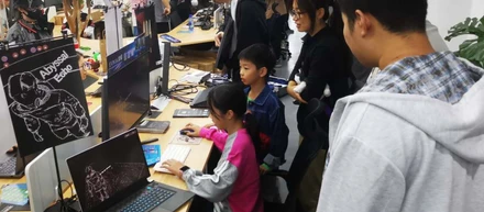 「放置していたGameJam作品が、一人の提案からオフライン展示へ。創作の熱意を形にするまで」