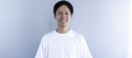 【メンバーインタビュー】インドのVCから日本の教室へ。CEOや投資家を経験した僕が、高校生の可能性に「投資」すると決めた理由