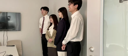 「学校みたいに学べる1か月の自社内研修あり」求人媒体用写真撮影
