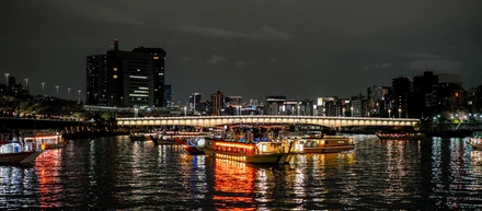 【満開の夜桜と非日常の時間】リアルインベント、屋形船で春の花見イベントを開催しました
