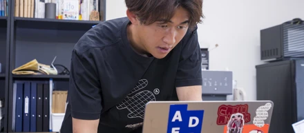 レジ打ちから起業へ。「このままじゃやばい」が全ての始まり｜代表インタビュー
