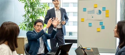 外部講師ではなく、第一線で活躍する現役コンサルタントによる「本気の育成」
