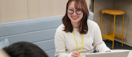 自分の仕事が届く瞬間を、間近で見られる。DX担当・藤原さんの1日に密着しました。