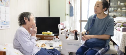 看護師なのに「ヘルパーさん」と呼ばれて。葛藤を乗り越えて、ケアの現場で居場所を見つけるまで。さくらホームおおの家看護師リレートーク【後編】