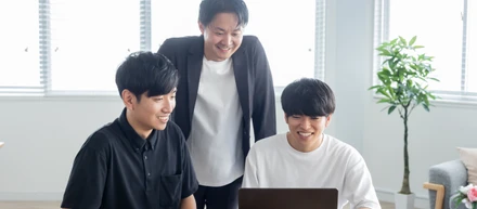 社内インタビューNo.2「エンジニアとして成長したい。その想いに本気で向き合ってくれた」──自分らしいキャリアを追い続けるエンジニア