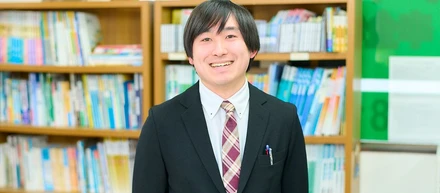 【社員インタビューVol.2】「生徒→講師→校舎長」教員志望がより生徒のためになれる場所はここだと気づいた理由。