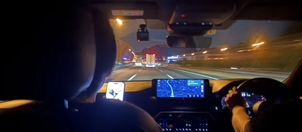 社員blog Vol.97「朝7時開幕、記憶は深夜に置いてきた。男3人の大阪旅」