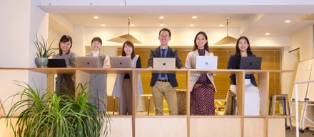 仲間と支え合うから、仕事はもっと楽しくなる