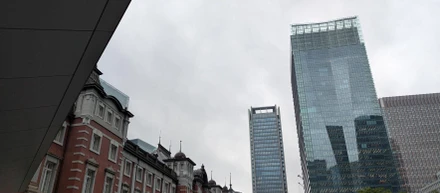 東京駅で打ち合わせです