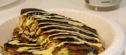 毎年恒例！大阪のおっちゃんが焼きまくる⁉GBSの「お好み焼きパーティー」に潜入🔥