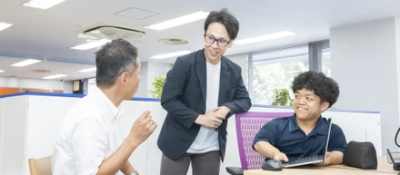 医療現場への専門的な提案を支える「チーム力」。若手からステップアップできる環境と働きがい【九州営業所 社員インタビュー】