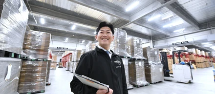 いい意味で、物流会社っぽくない。物流屋の視点で、現場も社内も変えていく