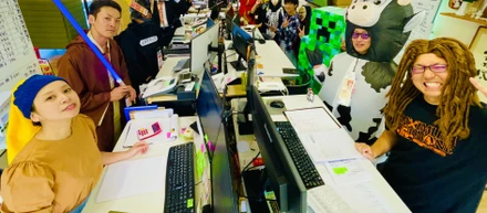 商談があっても仮装します。本気のハロウィン出社！