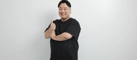 【社員インタビュー #04】異業種からベンチャーへ。仲間と支え合いながら、一歩ずつ成長できる環境