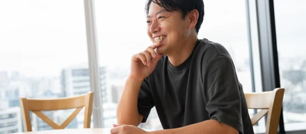 【社員インタビューVol.2】「やりたい」と手を挙げたら、道が拓けた。営業から転身し、社内に動画事業を創ったクリエイターの挑戦。