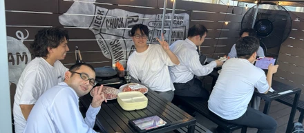 夏の恒例行事、今年はビアガーデン！社員同士の交流を深める社内イベントを開催しました🍺