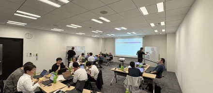 システム部門の未来を1日かけて議論してみた。 「できない」が動き出す。システム部門が描く2035年への挑戦 。