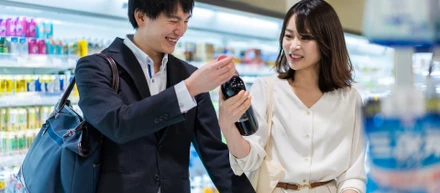スーパーの広告を、広告代理店ではなく自分たちでつくる理由。