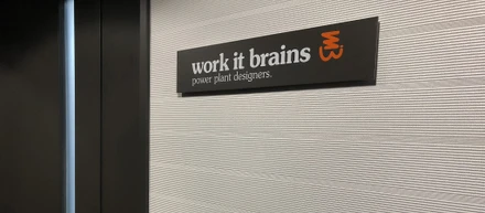 通勤時間ってなにしてる？社内でアンケートをとってみました