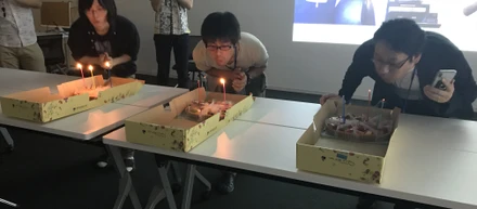【チームの力を高める開発チームの「賞賛」カルチャー】開発サイクル節目の「お祝い」の様子をレポート！