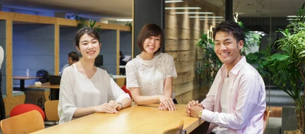 どっさり渡された経営資料。大学生3名が2DAYSインターンシップで得たものは、UTグループが「人」を大事にする意味でした