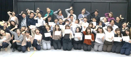 歌って踊る、ミュージカル研修！？