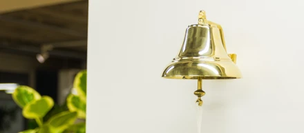称賛の文化を支える「鐘」と、行動指針"Star Way"