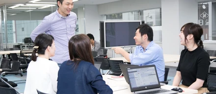 シゴトの不安、解消します。ストレスなんてたまりもしない。ニューズベースの社内環境！