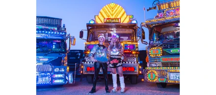 電子工作ギャルユニット・ギャル電待望のオフィシャル・グッズを明和電機の公式ショップで販売。合わせて公式YouTubeチャンネルを開設。