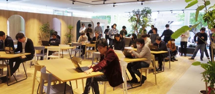 週1、10分。アナグラムの全体会議がこれだけなのは、現場に注力してほしいから