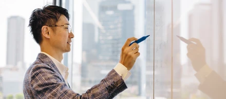 元トップセールスマンからの起業。約束された地位を蹴り、自分で切り拓いた道筋とは。【篠田礼門｜interview】