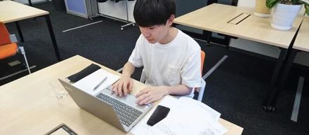 平凡な大学生である自分がタワーマンションに住むために白潟総研で働いているワケ
