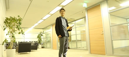 JBAの仕事を続けながら海外へワーホリに旅立った、型破りなWEBリーダー高見さんのお話